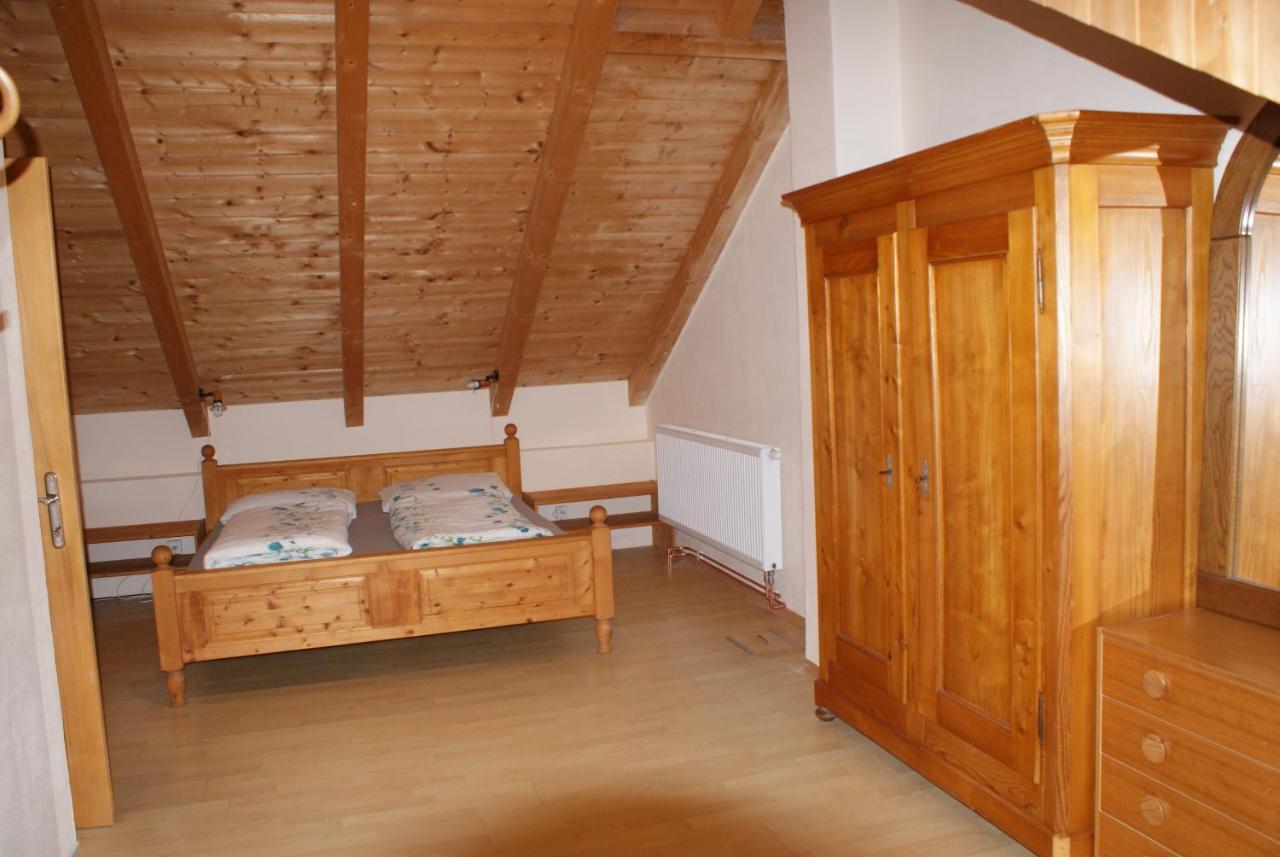 Rustikale Und Grosszuegige Ferienwohnung Kasperske Hory Kültér fotó